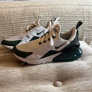 Nike Women’s Air Max 270 White and Green Shoes size 8.5